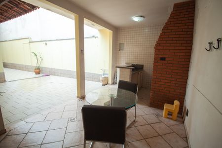 Casa à venda com 307m², 3 quartos e 2 vagas