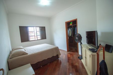 Casa à venda com 307m², 3 quartos e 2 vagas