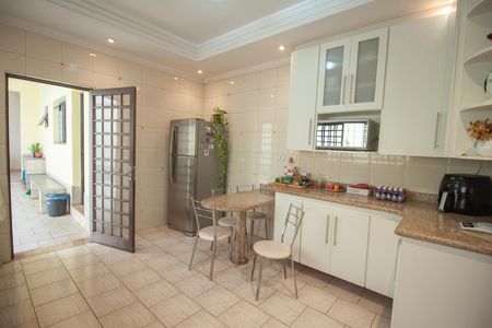 Casa à venda com 307m², 3 quartos e 2 vagas
