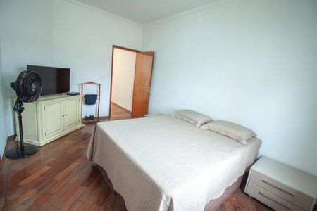 Casa à venda com 307m², 3 quartos e 2 vagas
