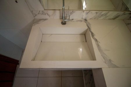 Casa de condomínio para alugar com 240m², 3 quartos e 4 vagas Casa de condomínio para alugar com 240m², 3 quartos e 4 vagasBanheiro da Suíte