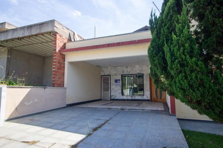 Casa de condomínio para alugar com 240m², 3 quartos e 4 vagas Casa de condomínio para alugar com 240m², 3 quartos e 4 vagasFachada