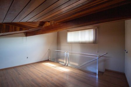 Casa de condomínio para alugar com 240m², 3 quartos e 4 vagas Casa de condomínio para alugar com 240m², 3 quartos e 4 vagasMezanino