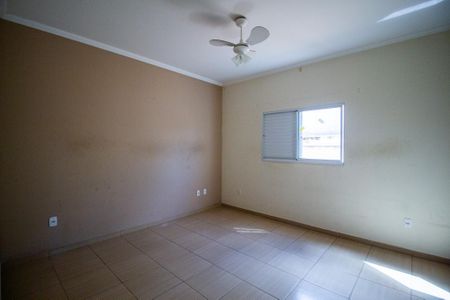 Casa de condomínio para alugar com 240m², 3 quartos e 4 vagas Casa de condomínio para alugar com 240m², 3 quartos e 4 vagasSuíte