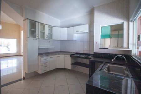 Casa de condomínio para alugar com 240m², 3 quartos e 4 vagas Casa de condomínio para alugar com 240m², 3 quartos e 4 vagasCozinha