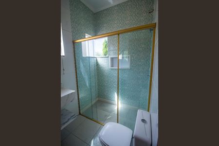 Casa de condomínio para alugar com 240m², 3 quartos e 4 vagas Casa de condomínio para alugar com 240m², 3 quartos e 4 vagasBanheiro da Suíte