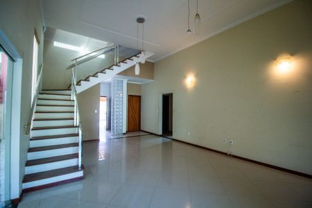Sala de casa de condomínio para alugar com 3 quartos, 240m² em Cajuru do Sul, Sorocaba