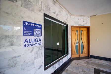 Casa de condomínio para alugar com 240m², 3 quartos e 4 vagas Casa de condomínio para alugar com 240m², 3 quartos e 4 vagasPlaquinha