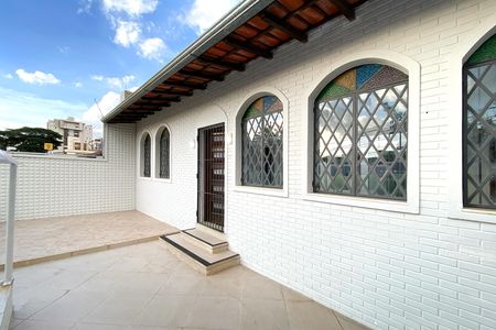 Varanda Entrada de casa para alugar com 5 quartos, 400m² em Serra, Belo Horizonte