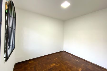 Casa para alugar com 400m², 5 quartos e 2 vagas Casa para alugar com 400m², 5 quartos e 2 vagasQuarto 5