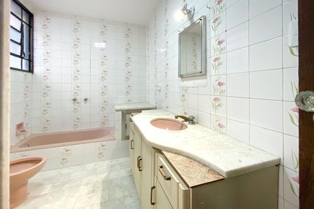 Casa para alugar com 400m², 5 quartos e 2 vagas Casa para alugar com 400m², 5 quartos e 2 vagasBanheiro da Suíte