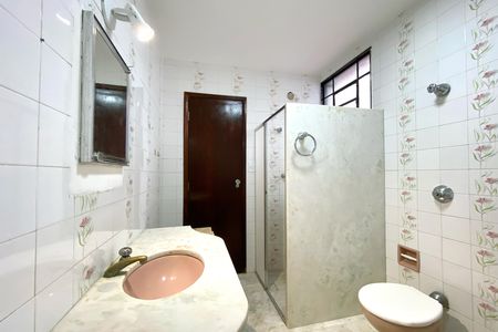 Casa para alugar com 400m², 5 quartos e 2 vagas Casa para alugar com 400m², 5 quartos e 2 vagasBanheiro da Suíte