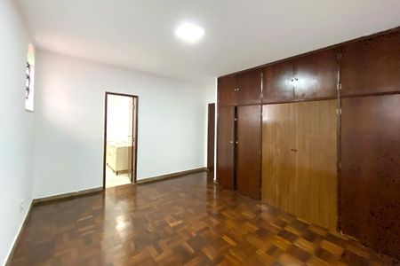 Casa para alugar com 400m², 5 quartos e 2 vagas Casa para alugar com 400m², 5 quartos e 2 vagasSuite