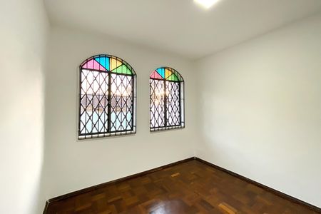 Casa para alugar com 400m², 5 quartos e 2 vagas Casa para alugar com 400m², 5 quartos e 2 vagasQuarto 5