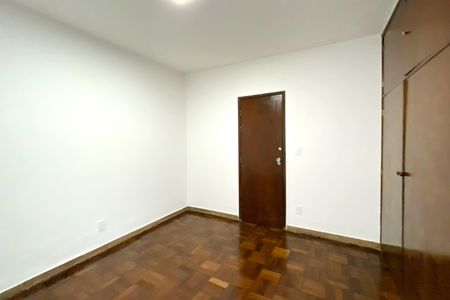 Casa para alugar com 400m², 5 quartos e 2 vagas Casa para alugar com 400m², 5 quartos e 2 vagasQuarto 3
