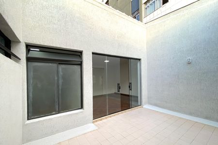 Casa para alugar com 400m², 5 quartos e 2 vagas Casa para alugar com 400m², 5 quartos e 2 vagasVaranda interna
