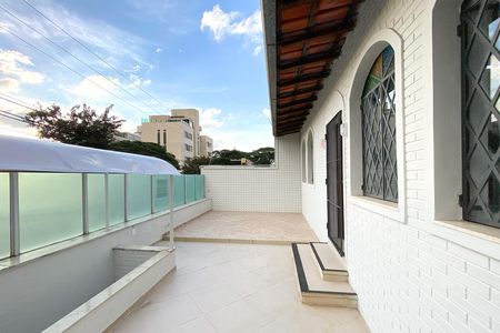 Varanda Entrada de casa para alugar com 5 quartos, 400m² em Serra, Belo Horizonte