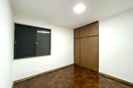 Casa para alugar com 400m², 5 quartos e 2 vagas Casa para alugar com 400m², 5 quartos e 2 vagasQuarto 4