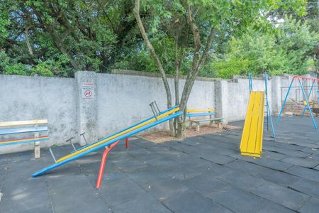 Apartamento à venda com 42m², 2 quartos e 1 vaga Apartamento à venda com 42m², 2 quartos e 1 vagaÁrea comum - Playground