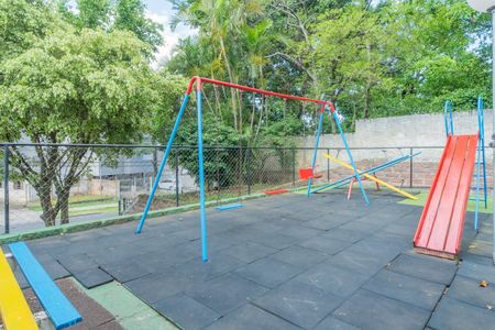 Apartamento à venda com 42m², 2 quartos e 1 vaga Apartamento à venda com 42m², 2 quartos e 1 vagaÁrea comum - Playground