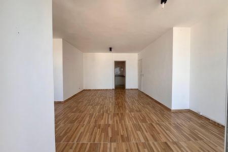 Apartamento à venda com 80m², 1 quarto e 2 vagas Apartamento à venda com 80m², 1 quarto e 2 vagasSala