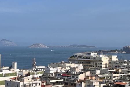 Apartamento à venda com 80m², 1 quarto e 2 vagas Apartamento à venda com 80m², 1 quarto e 2 vagasVista da sala