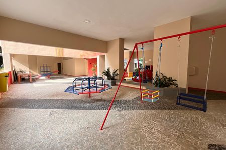 Apartamento à venda com 80m², 1 quarto e 2 vagas Apartamento à venda com 80m², 1 quarto e 2 vagasÁrea comum - Playground