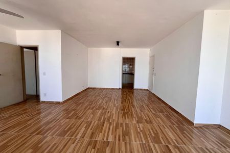 Apartamento à venda com 80m², 1 quarto e 2 vagas Apartamento à venda com 80m², 1 quarto e 2 vagasSala