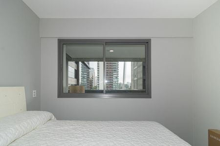 Quarto de apartamento para alugar com 1 quarto, 53m² em Indianópolis, São Paulo