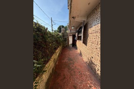 Casa à venda com 200m², 4 quartos e sem vaga Casa à venda com 200m², 4 quartos e sem vagaFoto 04