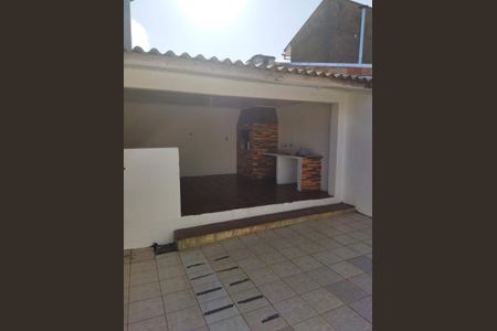 Casa à venda com 99m², 3 quartos e 4 vagasÁrea externa
