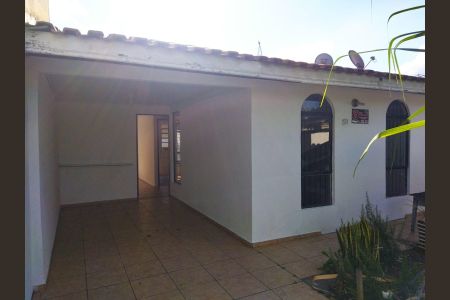 Casa à venda com 99m², 3 quartos e 4 vagasÁrea externa