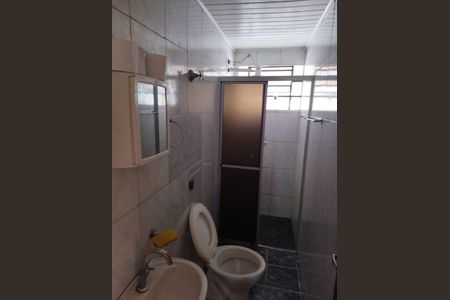 Casa à venda com 99m², 3 quartos e 4 vagasBanheiro 