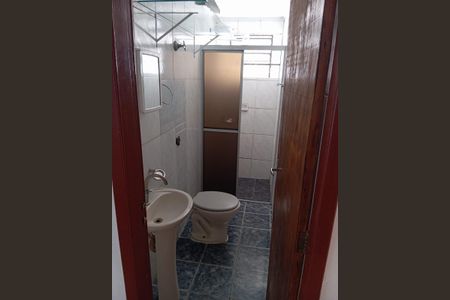 Casa à venda com 99m², 3 quartos e 4 vagasBanheiro 
