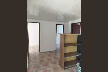 Casa à venda com 99m², 3 quartos e 4 vagasSala