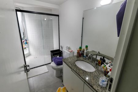 Apartamento à venda com 83m², 2 quartos e 2 vagas Apartamento à venda com 83m², 2 quartos e 2 vagasBanheiro da Suíte