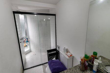 Apartamento à venda com 83m², 2 quartos e 2 vagas Apartamento à venda com 83m², 2 quartos e 2 vagasBanheiro da Suíte