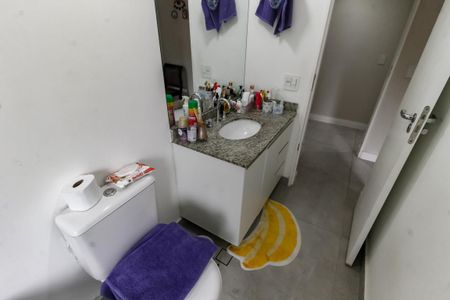 Apartamento à venda com 83m², 2 quartos e 2 vagas Apartamento à venda com 83m², 2 quartos e 2 vagasBanheiro da Suíte
