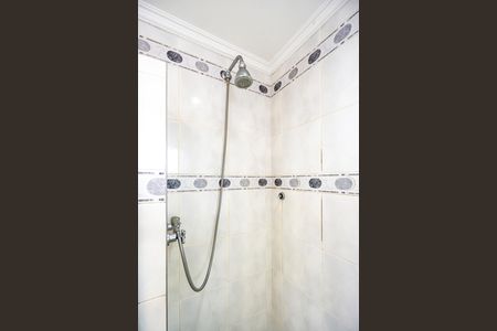 Apartamento para alugar com 386m², 4 quartos e 4 vagas Apartamento para alugar com 386m², 4 quartos e 4 vagasChuveiro