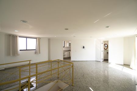 Apartamento para alugar com 386m², 4 quartos e 4 vagas Apartamento para alugar com 386m², 4 quartos e 4 vagasSala da coebrtura