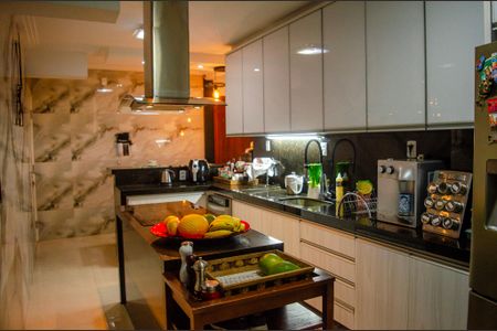 Apartamento à venda com 220m², 4 quartos e 2 vagas