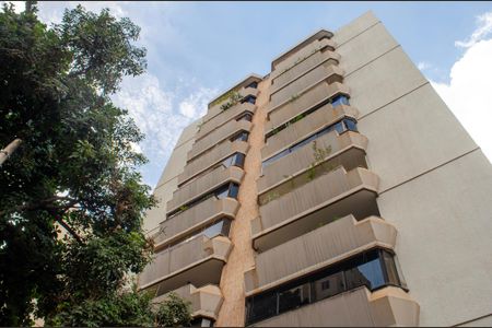 Apartamento à venda com 220m², 4 quartos e 2 vagas