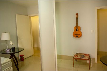 Apartamento à venda com 220m², 4 quartos e 2 vagas