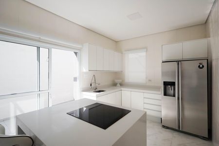 Casa à venda com 500m², 7 quartos e 7 vagas Casa à venda com 500m², 7 quartos e 7 vagasCozinha - Armários