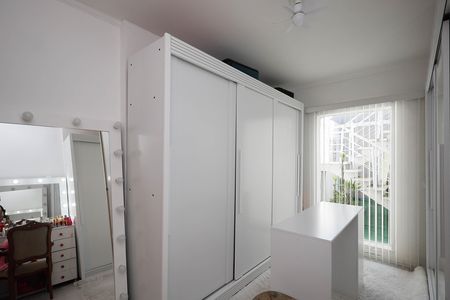 Casa à venda com 500m², 7 quartos e 7 vagas Casa à venda com 500m², 7 quartos e 7 vagasCloset
