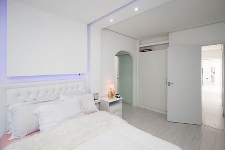 Casa à venda com 500m², 7 quartos e 7 vagas Casa à venda com 500m², 7 quartos e 7 vagasSuíte