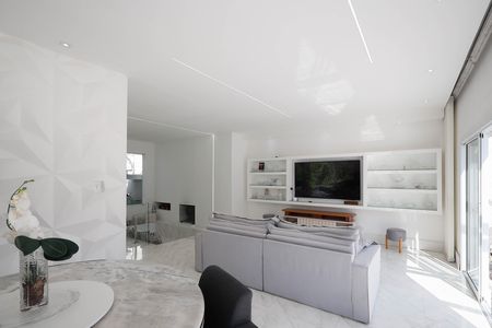 Sala  de casa à venda com 7 quartos, 500m² em Horto Florestal, São Paulo
