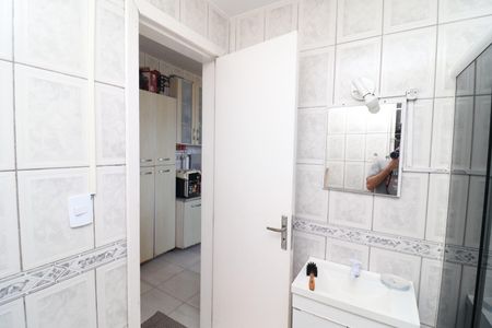 Casa para alugar com 60m², 3 quartos e 1 vaga Casa para alugar com 60m², 3 quartos e 1 vagaBanheiro Social
