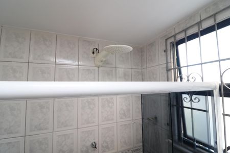 Casa para alugar com 60m², 3 quartos e 1 vaga Casa para alugar com 60m², 3 quartos e 1 vagaBanheiro Social