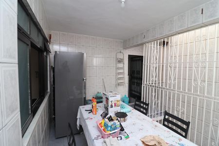 Casa para alugar com 60m², 3 quartos e 1 vaga Casa para alugar com 60m², 3 quartos e 1 vagaVaranda